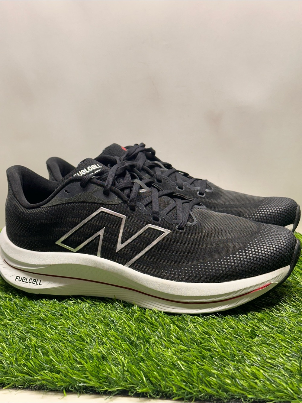 New Balance FuelCell Walker Elite Shoes Mens Size 12 2E Black Walking